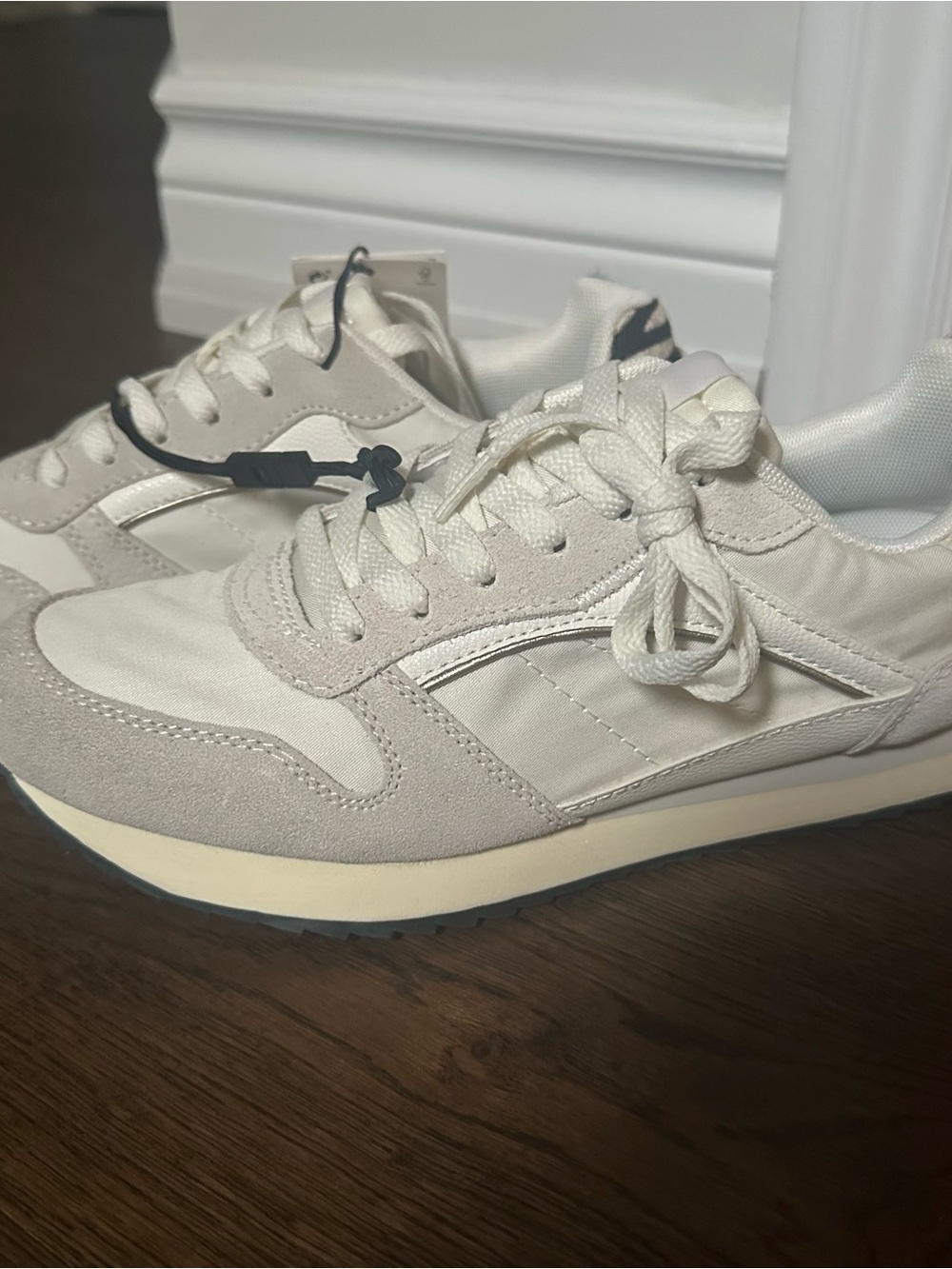 Zara Cream and Light Gray Women’s Sneakers